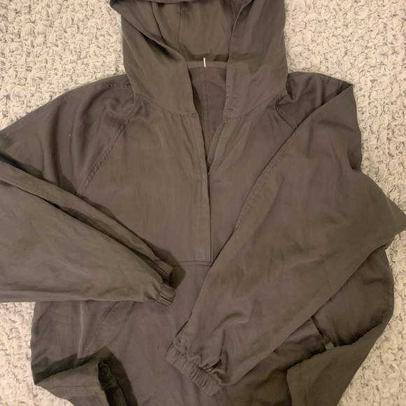 Lululemon city stroll hoodie - Picture 5 of 5